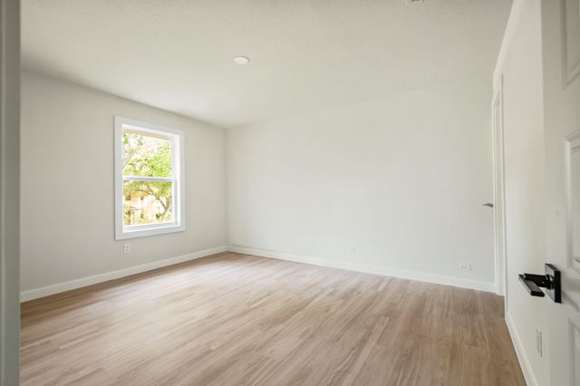 8003 Petaca TRL, Austin, TX 78729