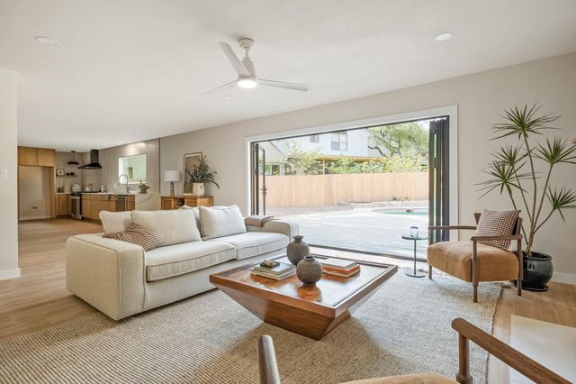 8003 Petaca TRL, Austin, TX 78729