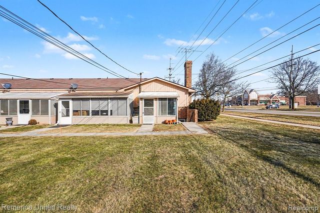 61035 11 Mile Road 1, South Lyon, MI 48178