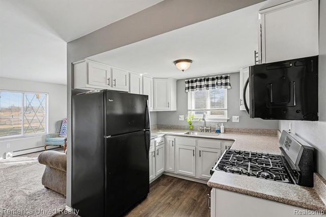 61035 11 Mile Road 1, South Lyon, MI 48178