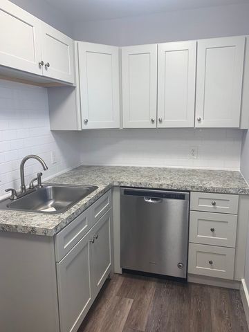 12 Hawthorne St 2, Brockton, MA 02301