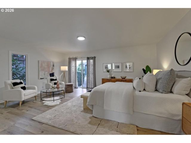 1812 Sw HIGH St, Portland, OR 97201