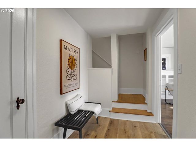 1812 Sw HIGH St, Portland, OR 97201