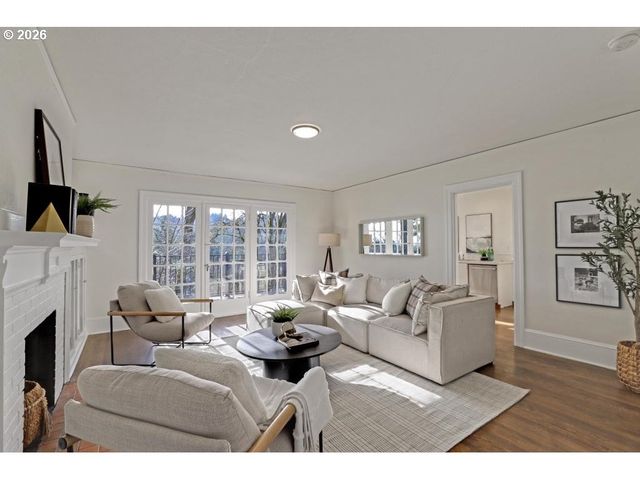 1812 Sw HIGH St, Portland, OR 97201