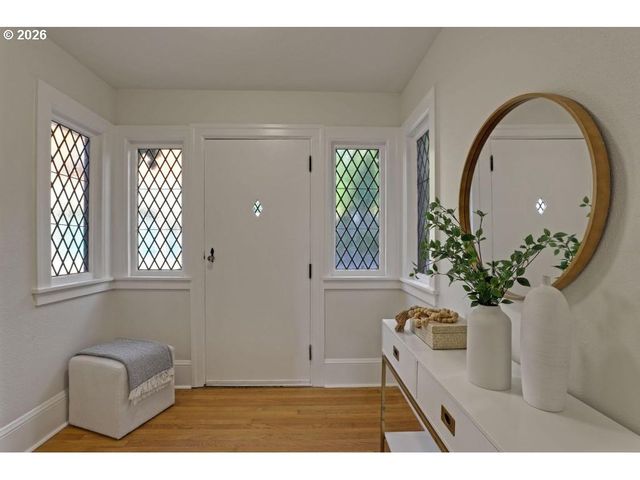 1812 Sw HIGH St, Portland, OR 97201