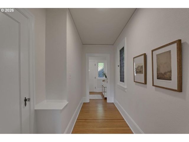 1812 Sw HIGH St, Portland, OR 97201