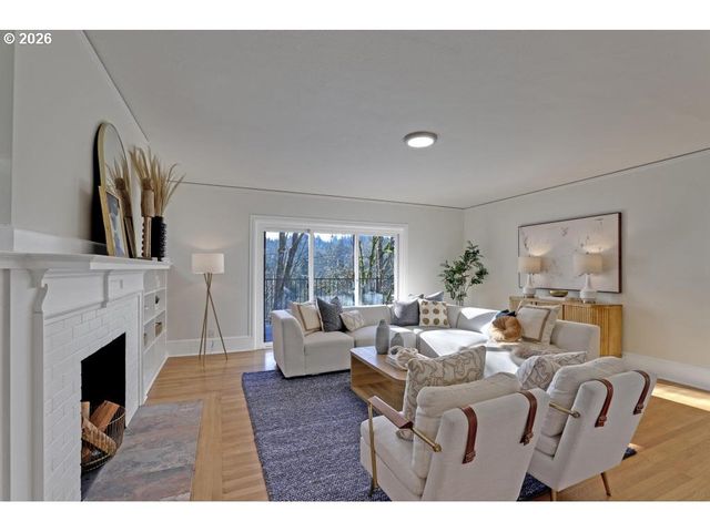 1812 Sw HIGH St, Portland, OR 97201