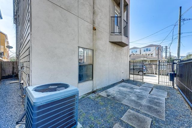 4323 Marina Street A, Houston, TX 77007
