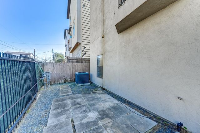 4323 Marina Street A, Houston, TX 77007
