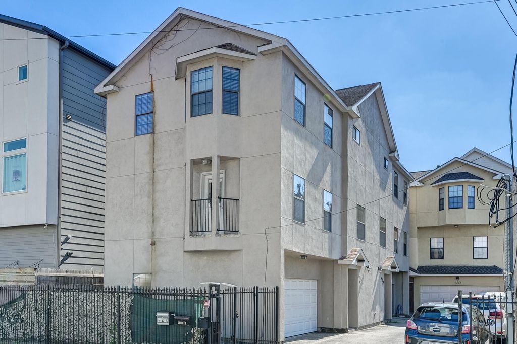 4323 Marina Street A, Houston, TX 77007
