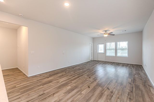 100 Ashe Juniper Way, Magnolia, TX 77354