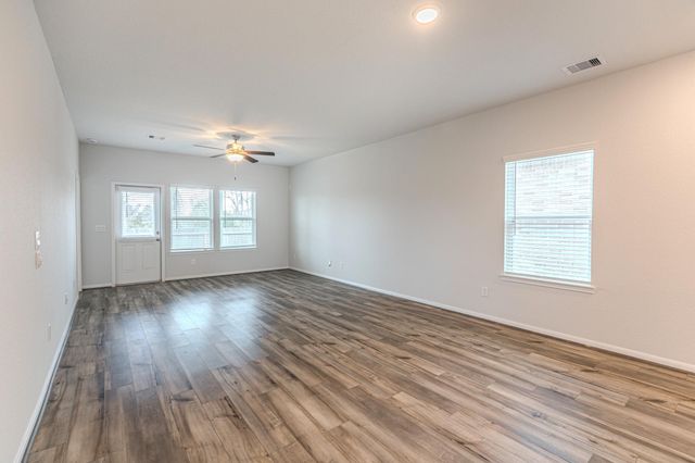 100 Ashe Juniper Way, Magnolia, TX 77354