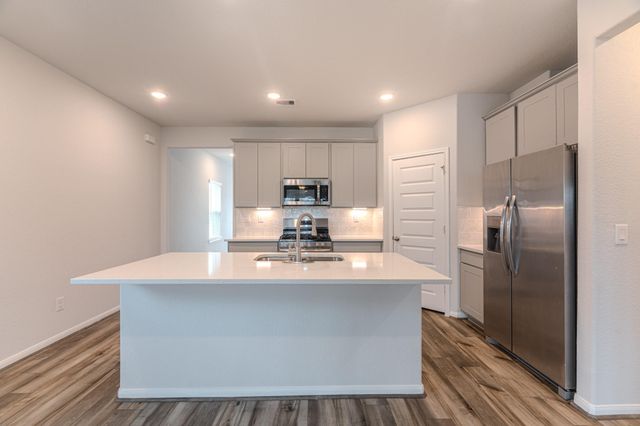 100 Ashe Juniper Way, Magnolia, TX 77354