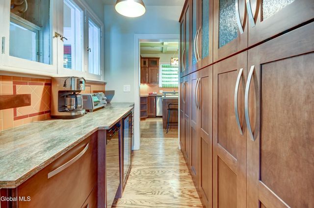 353 Guy Park Avenue, Amsterdam, NY 12010