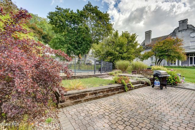 353 Guy Park Avenue, Amsterdam, NY 12010