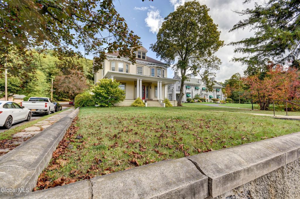 353 Guy Park Avenue, Amsterdam, NY 12010