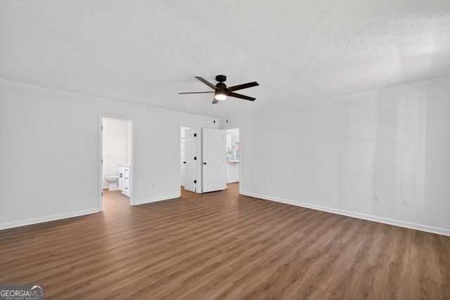 546 Creek View Drive, Hoschton, GA 30548