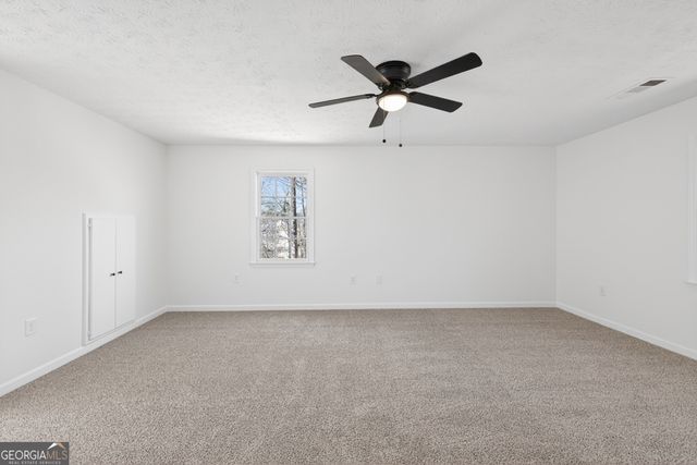 546 Creek View Drive, Hoschton, GA 30548