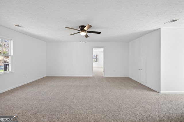 546 Creek View Drive, Hoschton, GA 30548