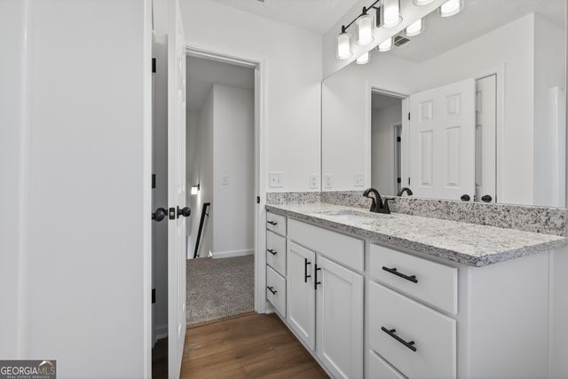 546 Creek View Drive, Hoschton, GA 30548