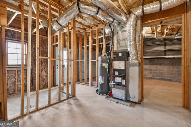 546 Creek View Drive, Hoschton, GA 30548