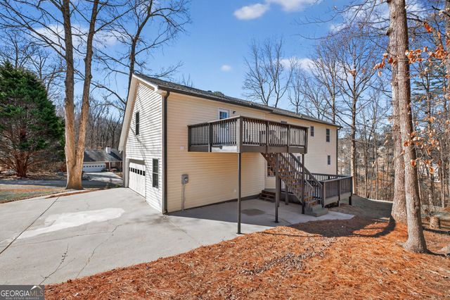 546 Creek View Drive, Hoschton, GA 30548