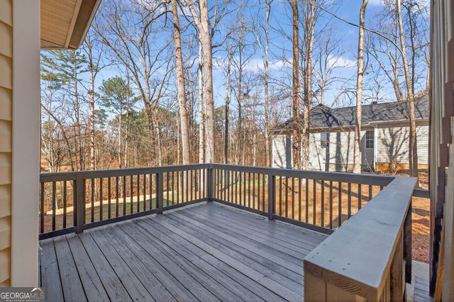 546 Creek View Drive, Hoschton, GA 30548