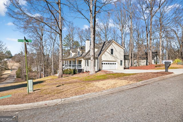 546 Creek View Drive, Hoschton, GA 30548