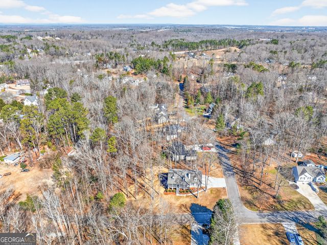 546 Creek View Drive, Hoschton, GA 30548