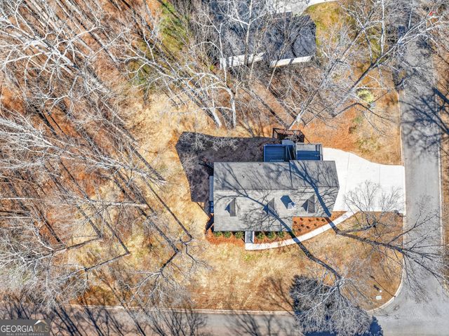 546 Creek View Drive, Hoschton, GA 30548