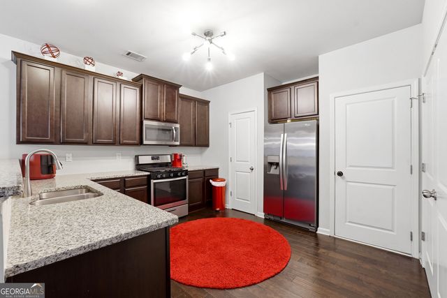 697 Rockingham Drive, Lithia Springs, GA 30122