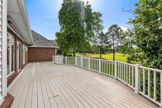 18 W Champions Boulevard, Rogers, AR 72758