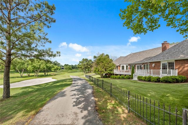 18 W Champions Boulevard, Rogers, AR 72758
