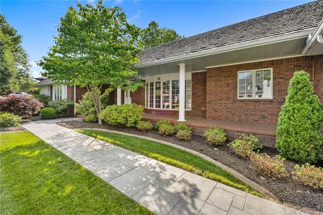 18 W Champions Boulevard, Rogers, AR 72758