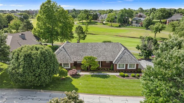 18 W Champions Boulevard, Rogers, AR 72758