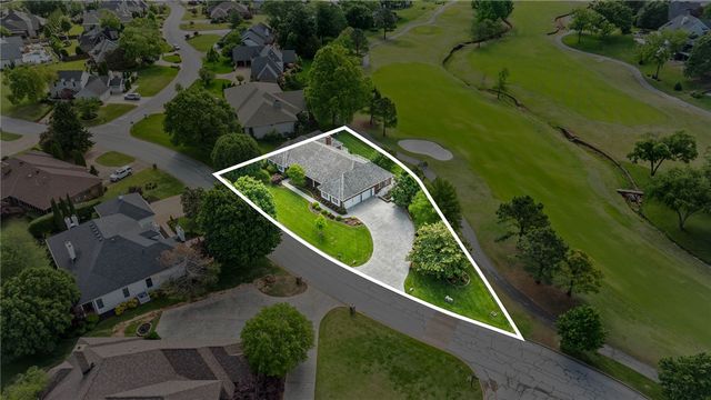 18 W Champions Boulevard, Rogers, AR 72758
