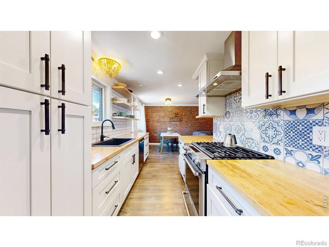 5280 Garrison Street, Arvada, CO 80002
