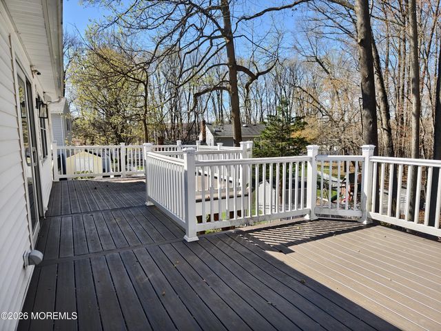 4 Spradley Lane, Middletown, NJ 07748