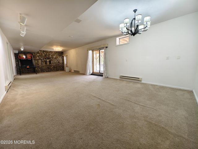 4 Spradley Lane, Middletown, NJ 07748