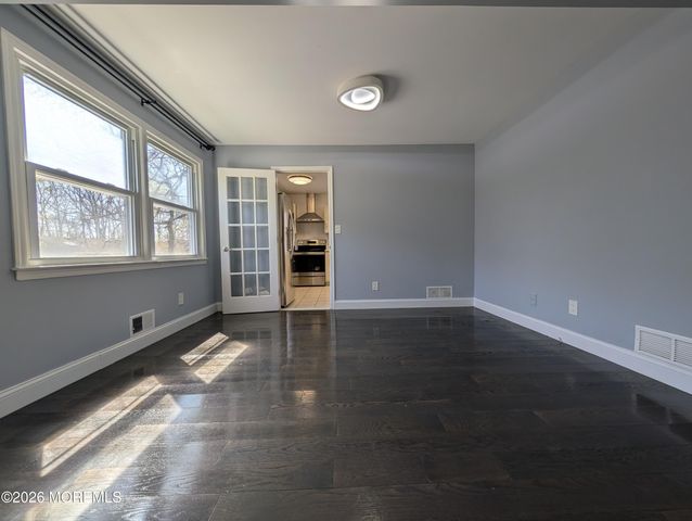 4 Spradley Lane, Middletown, NJ 07748