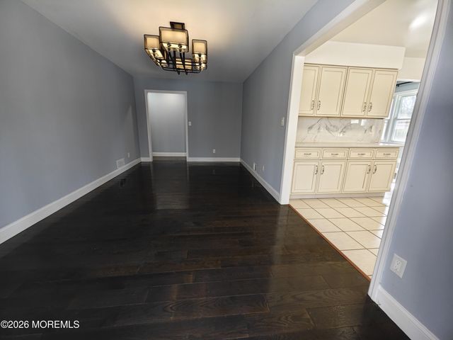 4 Spradley Lane, Middletown, NJ 07748