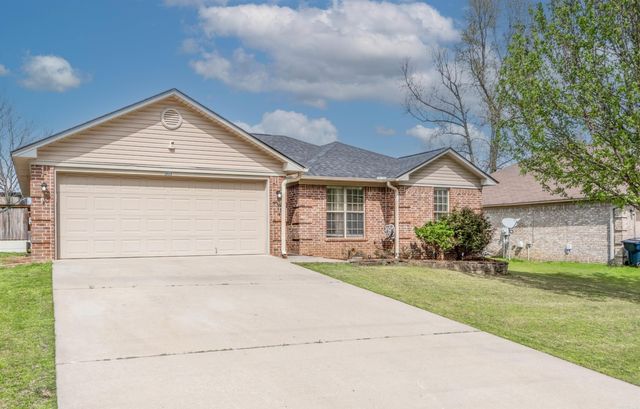 103 Donna Kay Drive, Greenbrier, AR 72058