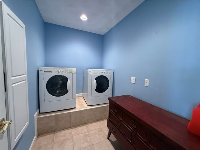 22 Chicory Lane, Cranston, RI 02920