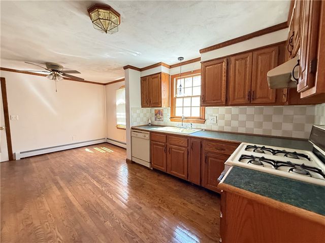 22 Chicory Lane, Cranston, RI 02920