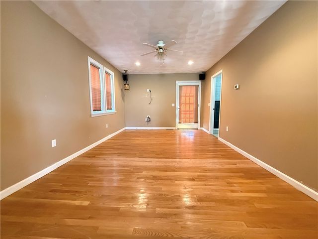 22 Chicory Lane, Cranston, RI 02920