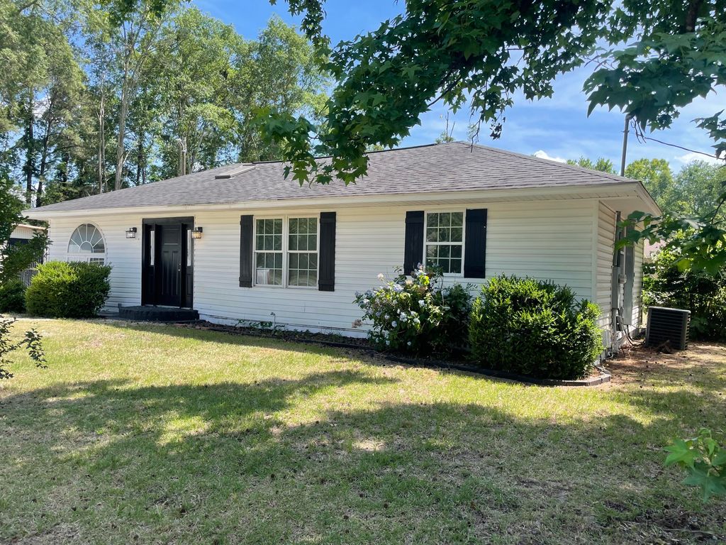 1090 Boulevard Road, Sumter, SC 29153