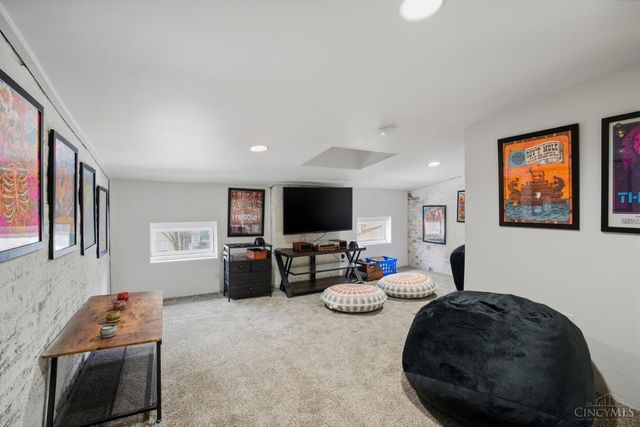 132 Winkler Street, Cincinnati, OH 45219