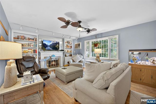 370 Goffle Road, Hawthorne, NJ 07506