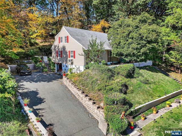 370 Goffle Road, Hawthorne, NJ 07506