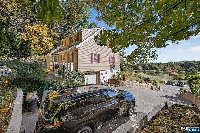 370 Goffle Road, Hawthorne, NJ 07506